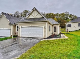 1091 Chapelhill Dr #327, Victor, NY 14564