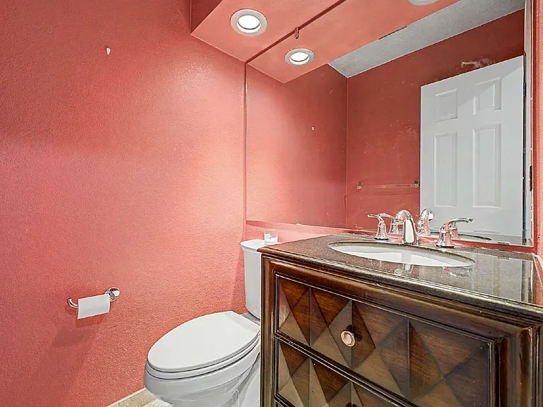 10074 E Lake Dr — Photo 39