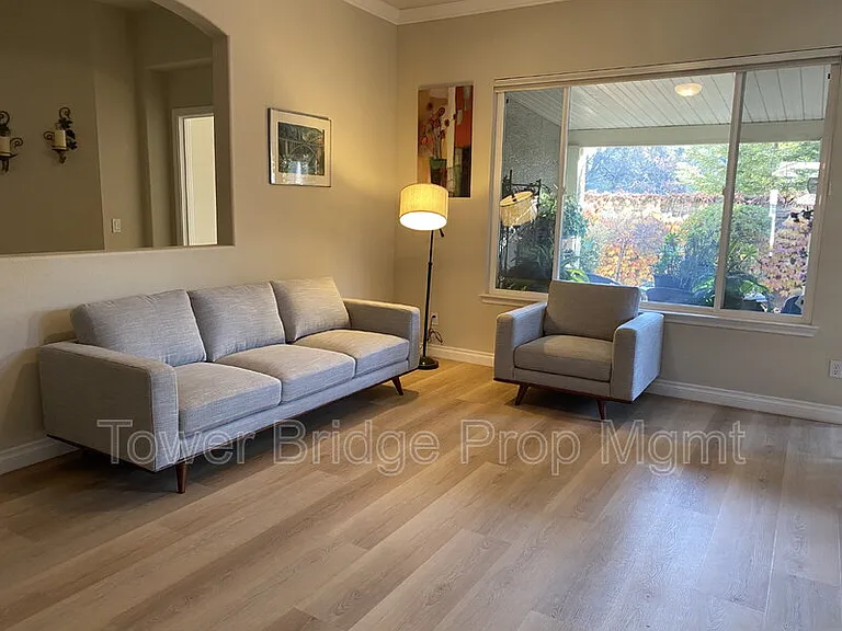 12040 Gold Pointe Ln — Photo 15