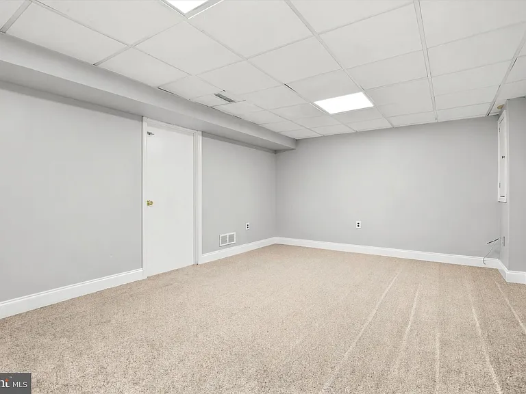 804 Bismark Way — Photo 31