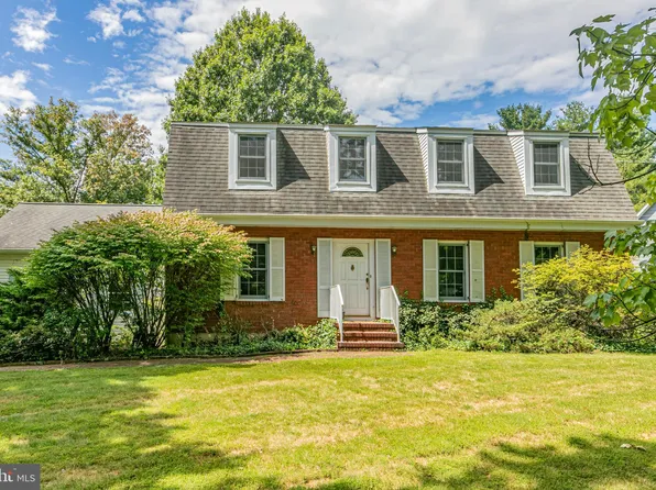 32 Woodlane Rd, Lawrence Township, NJ 08648