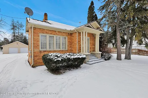 2135 Cedar St Photo 1