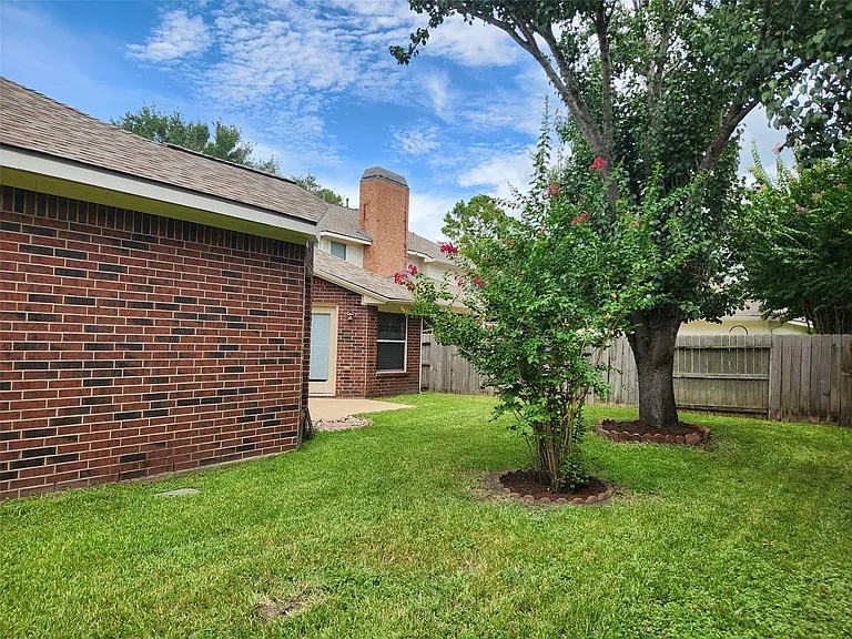 22403 Bellows Bend Dr — Photo 38