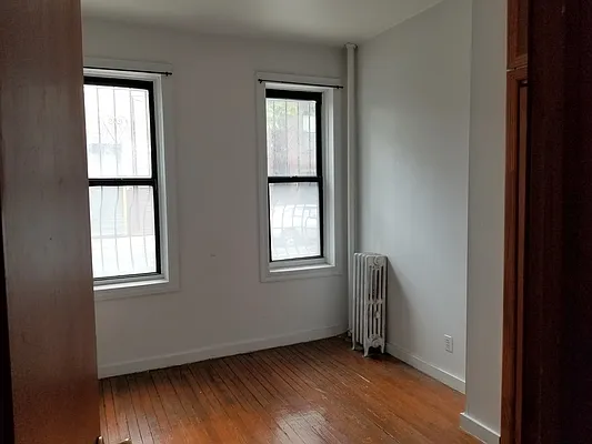 Rented by Landlord Management New York | media 7