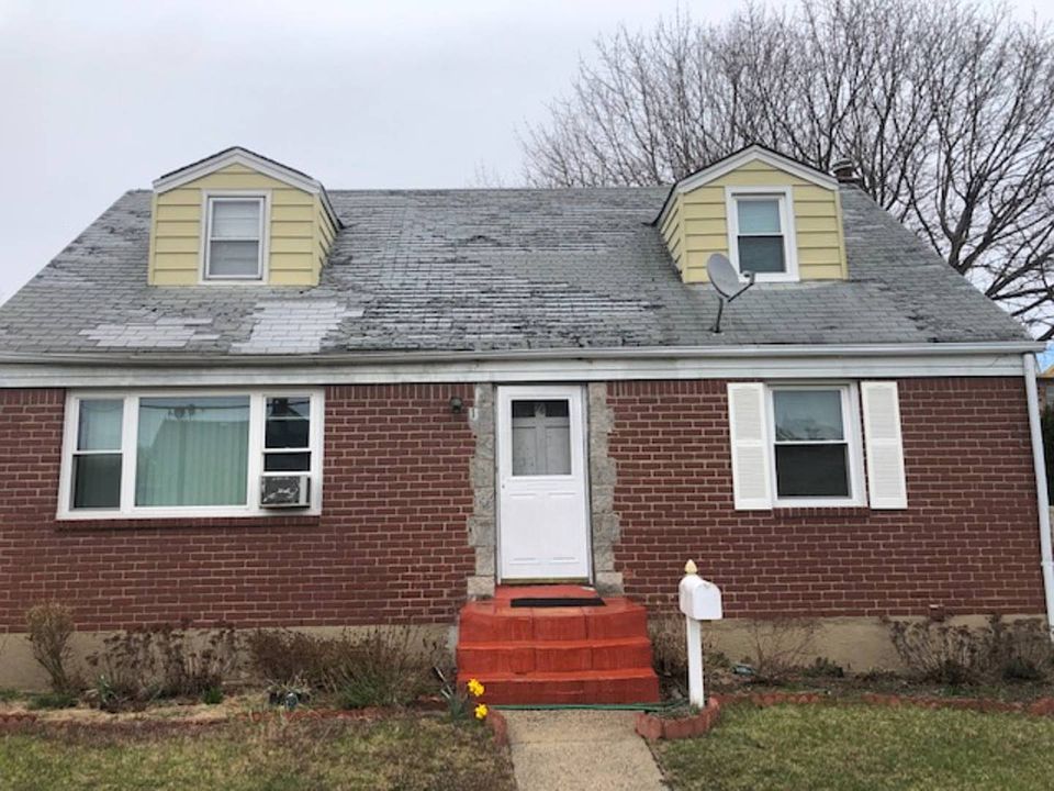 1st image of 76 Thoren Ave