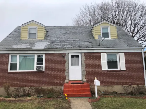 76 Thoren Ave, New Hyde Park, NY 11040