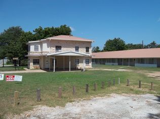 1111 Summit St, Schulenburg, TX 78956