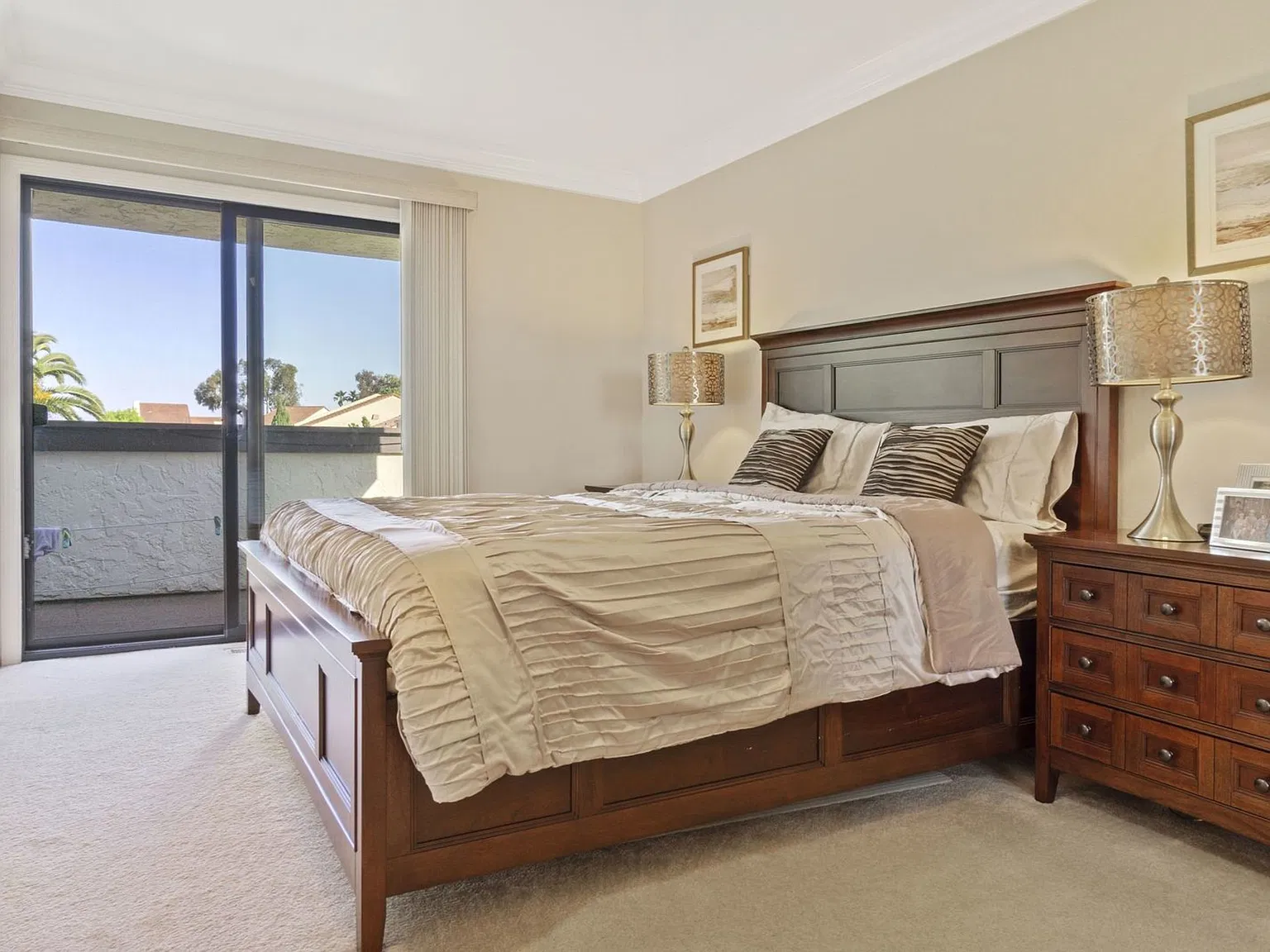 3 bed, 2.5 bath, 1970 sqft, $6,950 — Photo 4