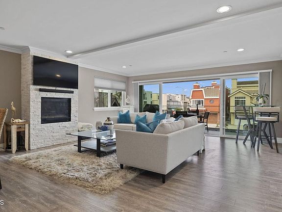 5th image of 104 La Brea St