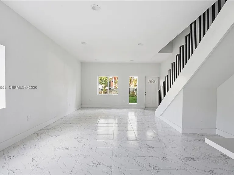 1126 NW 28th St — Photo 16