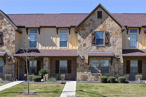 123 Deacon Dr W Photo 1