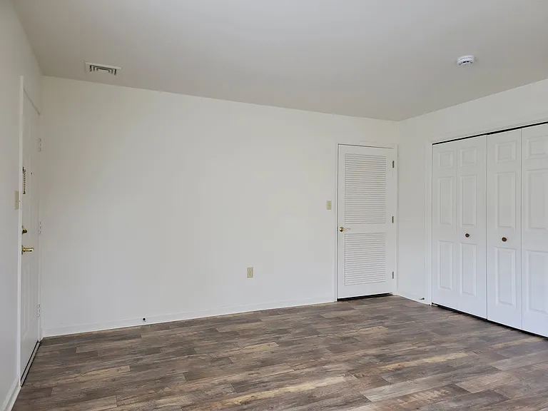 189 Tom Ave #B — Photo 4