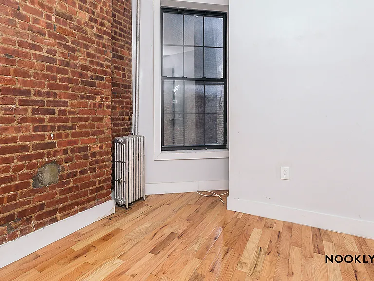 248 Stockholm St #3L — Photo 4