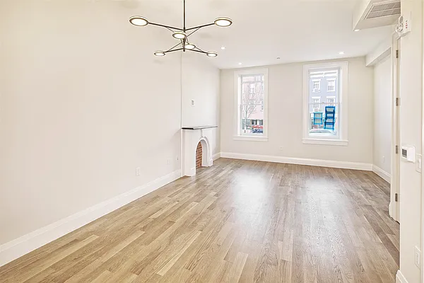 Rented by null | media 6