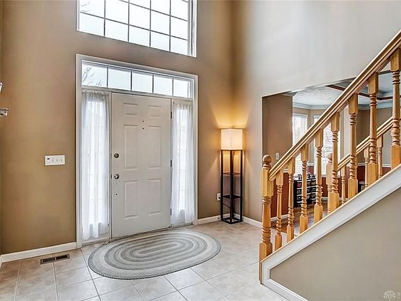 3rd image of 350 Hillcrest Dr