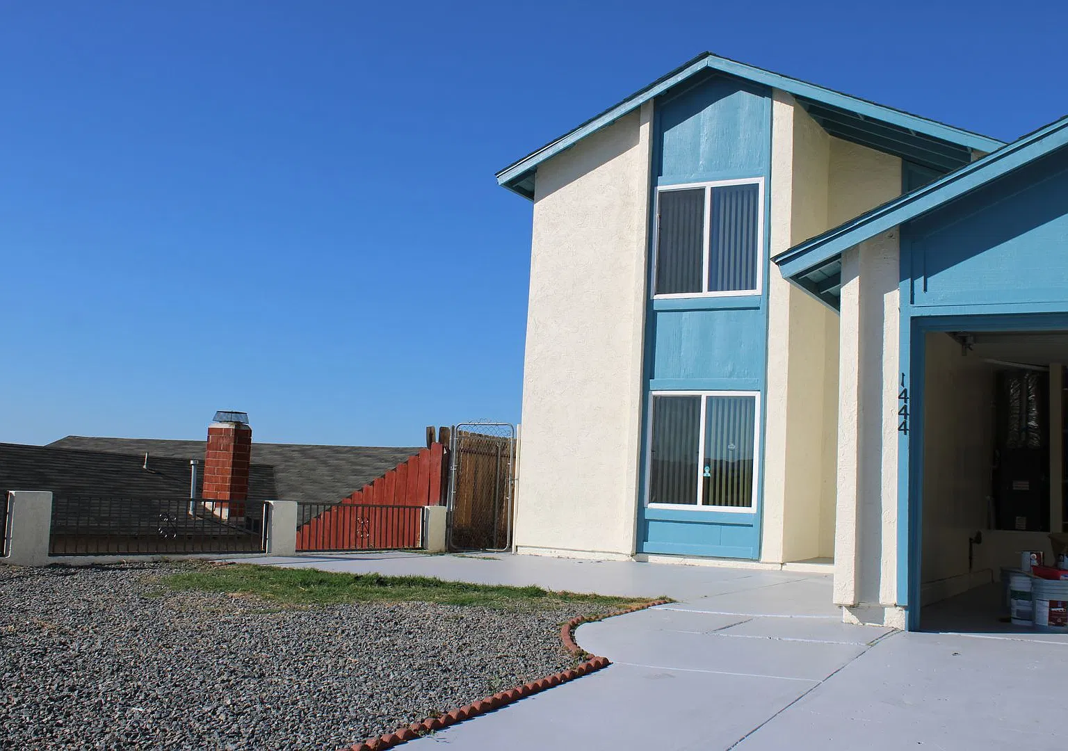4 Bedroom, 2 Bathroom Home — Photo 2