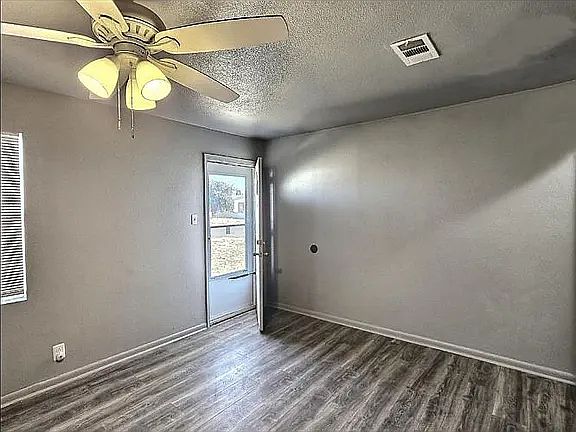 4th image of 3707 Gaston Dr