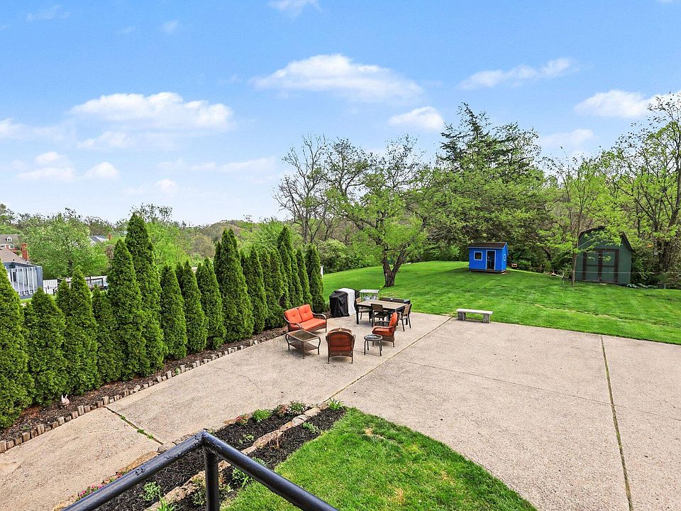 1st image of 26 Pine Hill Dr