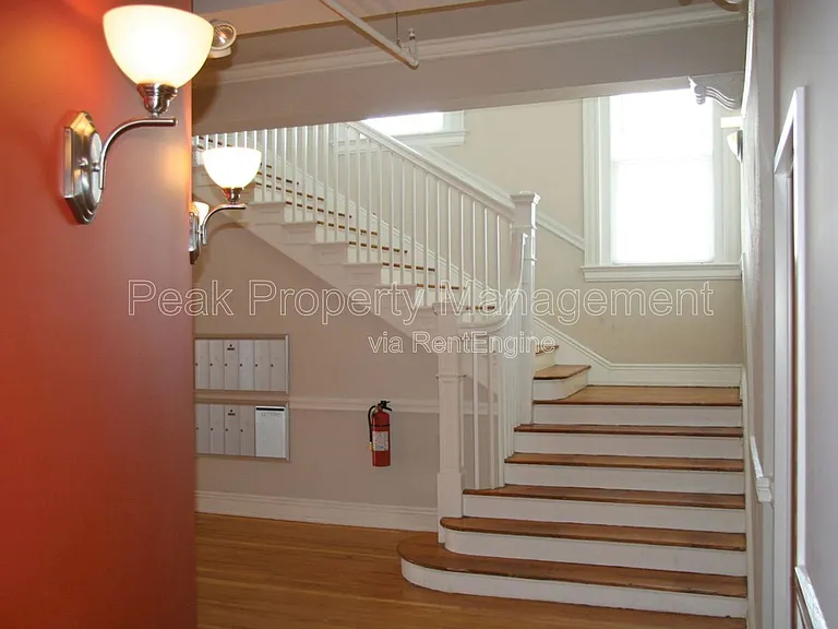 220 E Marshall St #C — Photo 12