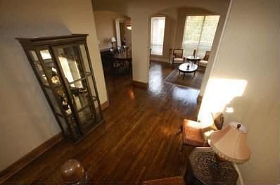 3rd image of 11806 Capitan Ln