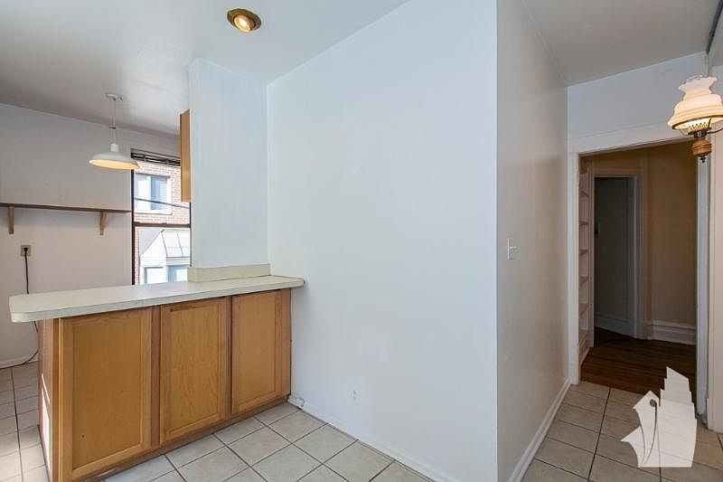 1st image of 1220 N Dearborn St APT 3B