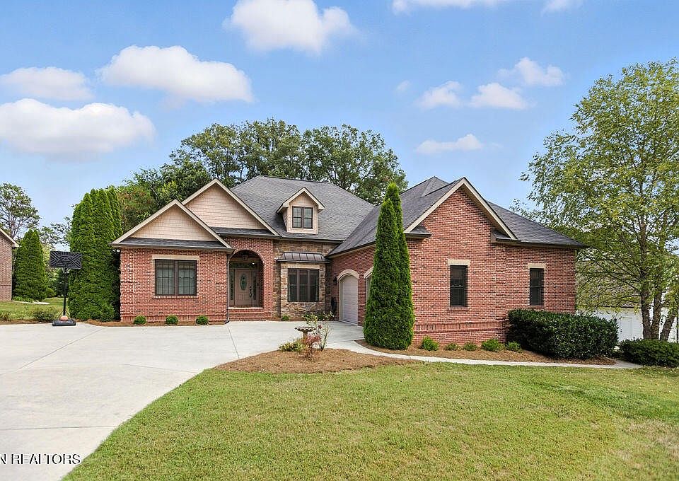 1st image of 171 Porter Ln