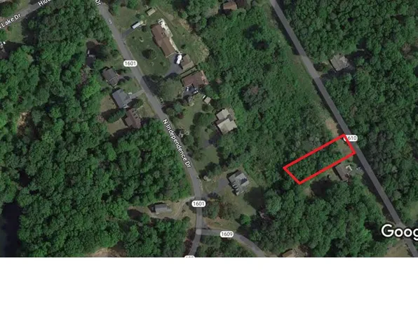 56 American Dr, Montross, VA 22520