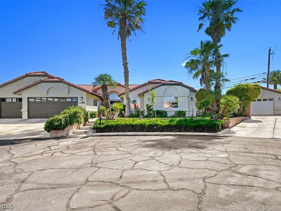 1st image of 5965 N Grand Canyon Dr