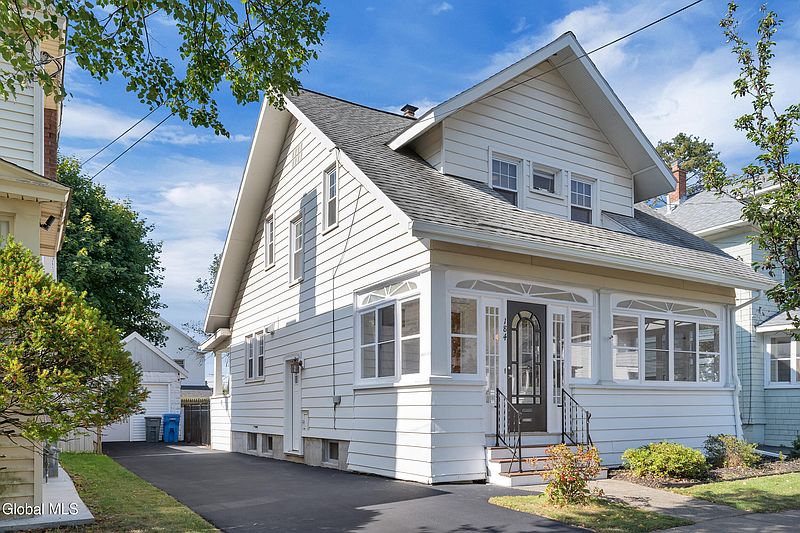 5th image of 184 Benson Street