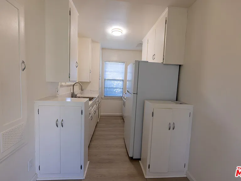 1940 S Robertson Blvd #1 — Photo 6