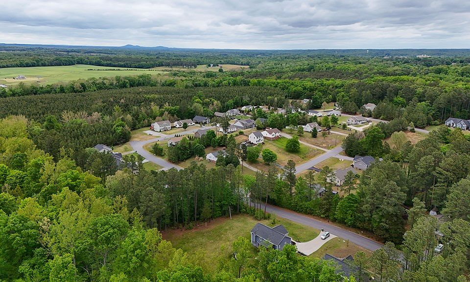 2nd image of Thomas Cir