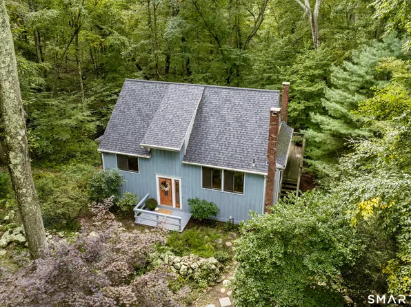 882 Moose Hill Road, Guilford, CT 06437