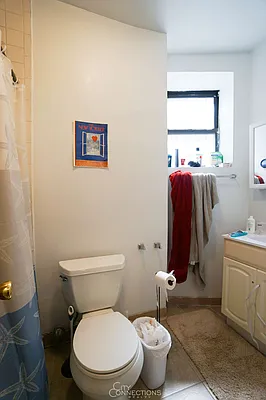 Rented by City Connections Realty | media 32