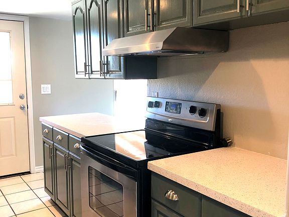 4th image of 7417 N Bradley Pl