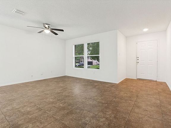 4th image of 2508 Clear Brook Dr
