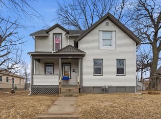 1941 Dixwell St, Davenport, IA 52802