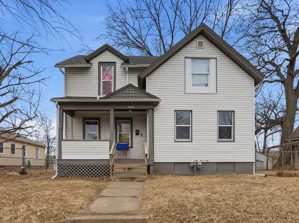 1941 Dixwell St, Davenport, IA 52802