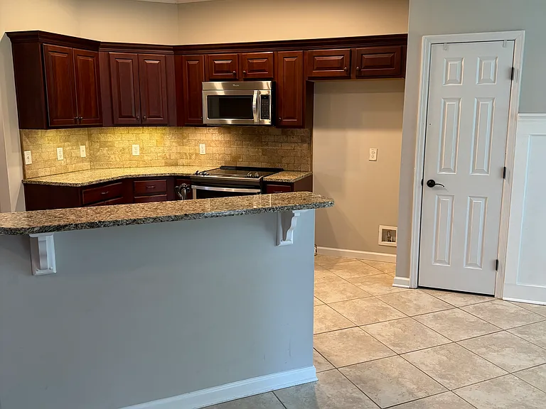 8734 McKenzie Farm Dr — Photo 23