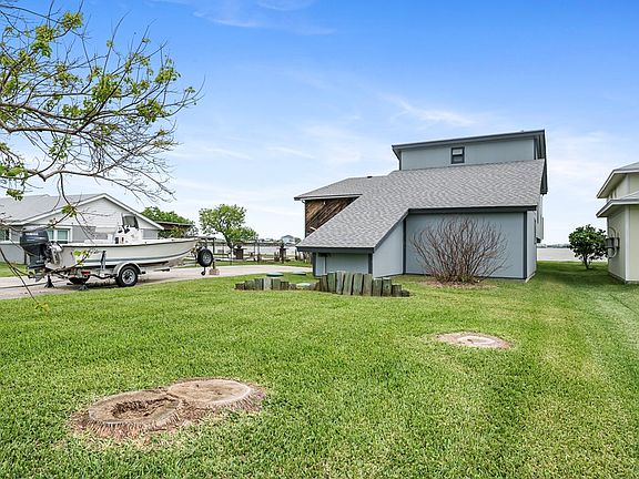 3rd image of 210 Pintail Ln