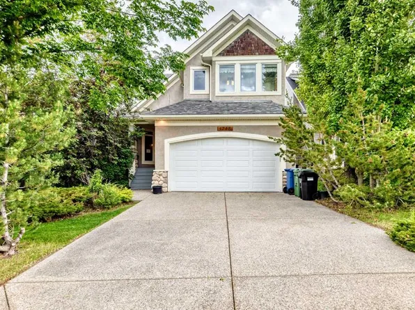 1748 S Hidden Creek Way NW, Calgary, AB T3A 6H5