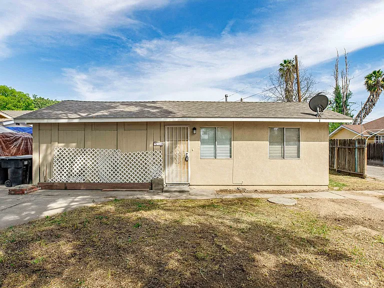 522 Sierra Dr — Photo 2