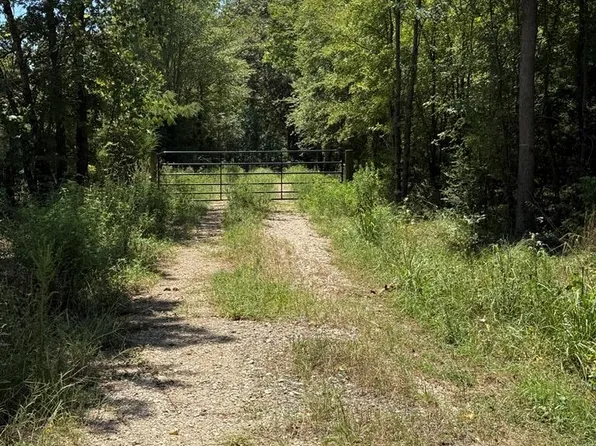 230 Old North Church Rd, Nacogdoches, TX 75965