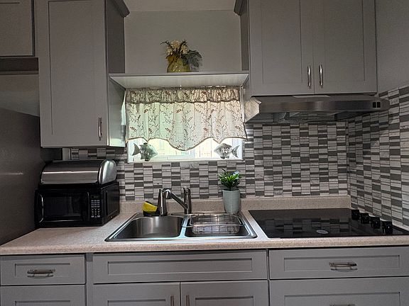 5th image of 13391 Barnett Way