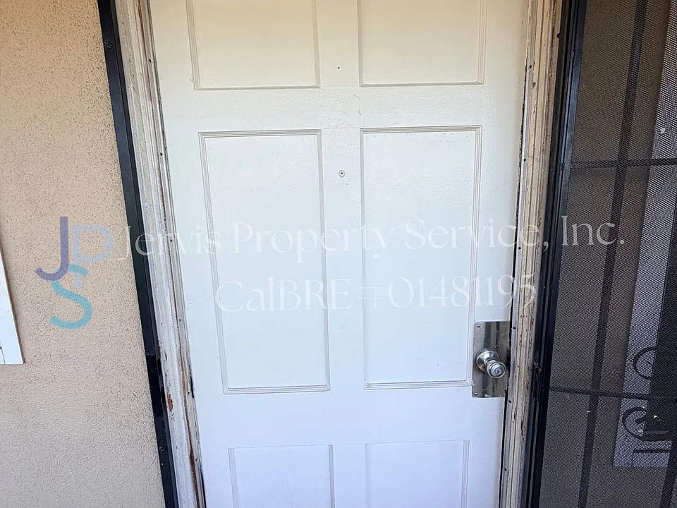 7018 Stafford Ave #L
