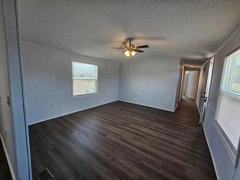3705 Rosser Pittman Rd — Photo 2