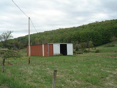 2nd image of 591 Glenn Rd