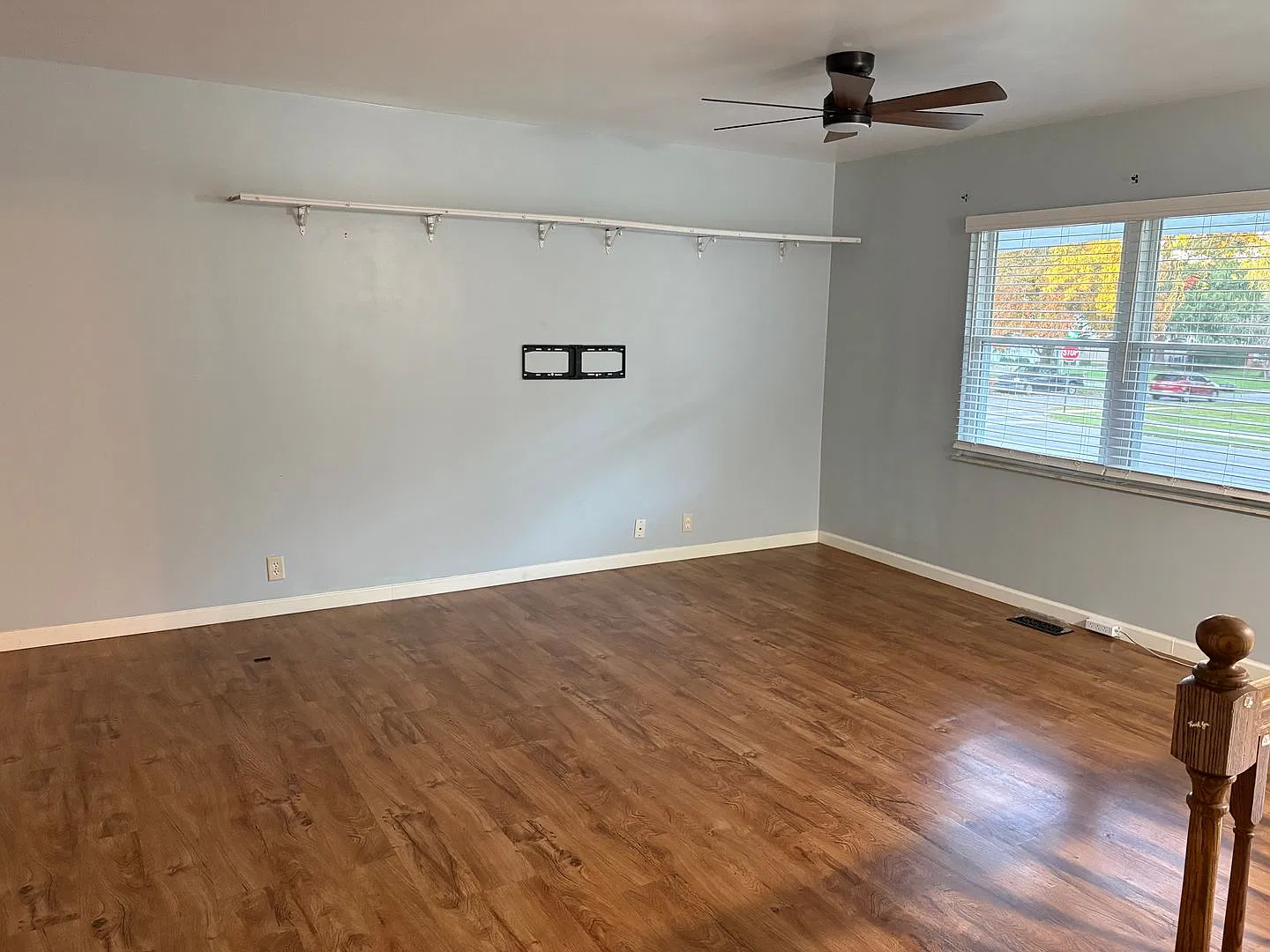 3 Bedroom 2.5 Bath Split Level Home for Rent — Photo 4