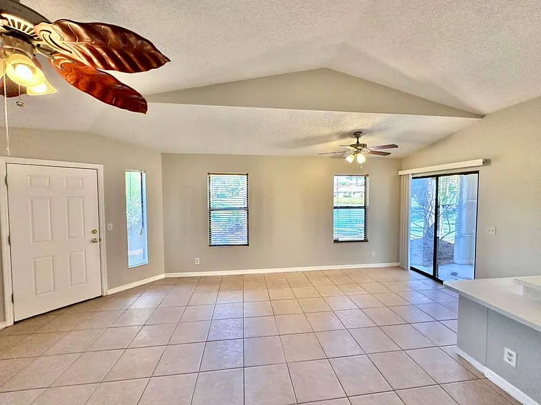 2835 Stoneway Ln #D — Photo 23