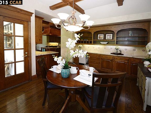 5th image of 514 Blackhawk Club Dr