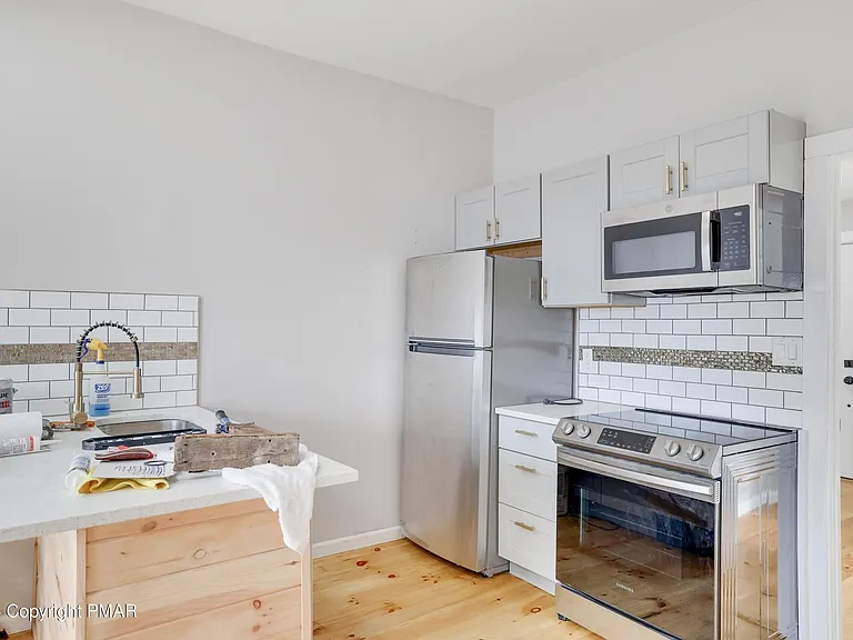 318 Main St #3 — Photo 4